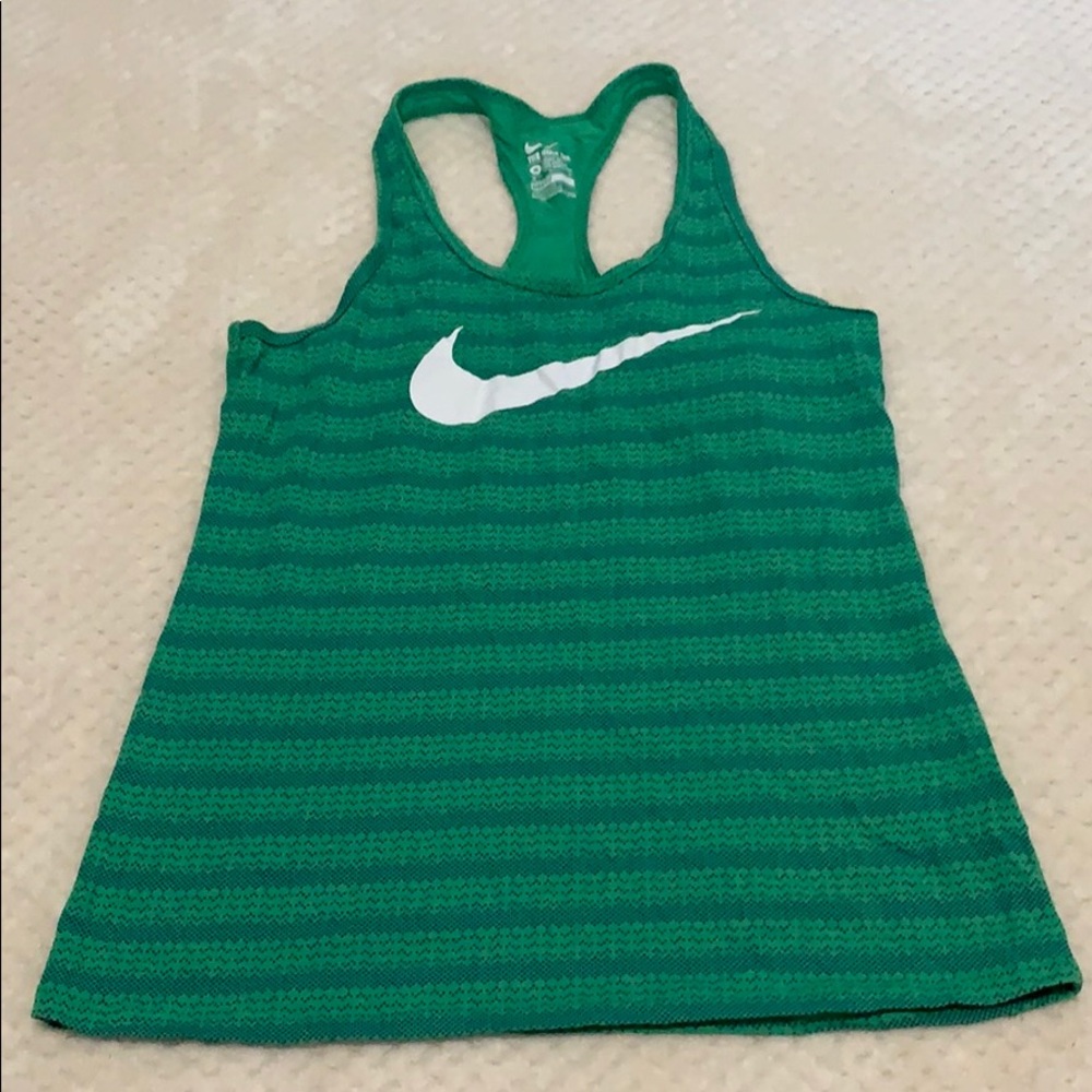 Cute Nike workout top!